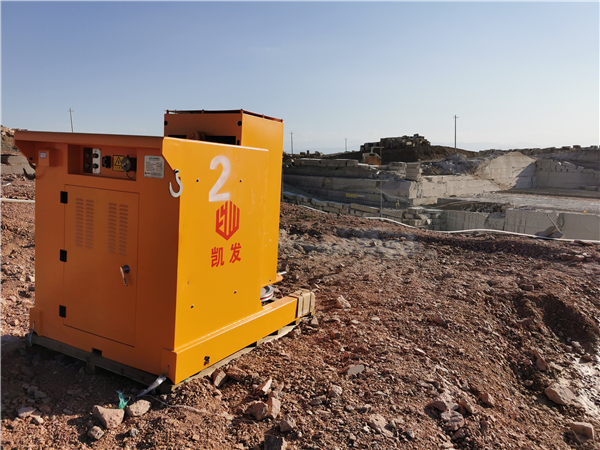 長沙凱發(fā)超硬材料科技有限公司,長沙礦山石材開采設(shè)備銷售,長沙金剛石繩鋸機銷售,金剛石串珠繩生產(chǎn)銷售，水平鉆機生產(chǎn)銷售